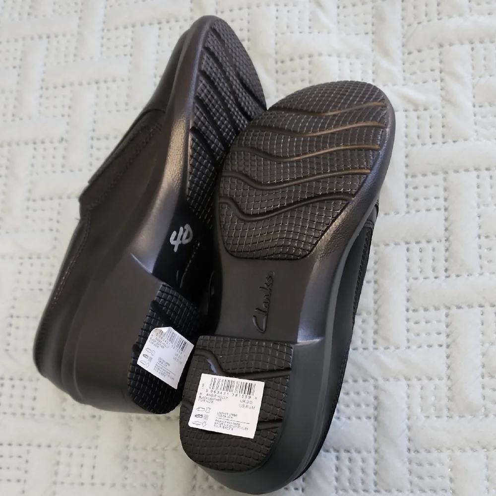 Clarks Black Leather Comfort Loafers